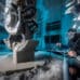 Un robot imprime du béton sous l’eau dans un bassin de recherche